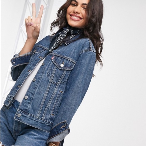 Levi's Jackets & Blazers - SALE! ⭐️ Levi’s Ex Boyfriend trucker jacket groovemarks